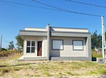 Casa de 3 quartos, Balneário Gaivota · Casa a Venda No Bairro Village Dunas I, Em Balneário Gaivota!