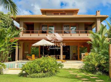 Casa · 404m² · 4 Quartos · 1 Vaga · O Refúgio Dos Seus Sonhos: Casa de Luxo Beira - Mar Espera por Você!