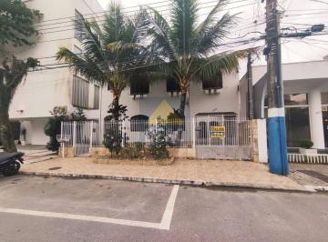 Casa · 70m² · 2 Quartos · 1 Vaga · Casa Com 02 Suítes Para Locação Anual No Centro de Balneário Camboriú – Rua 902
