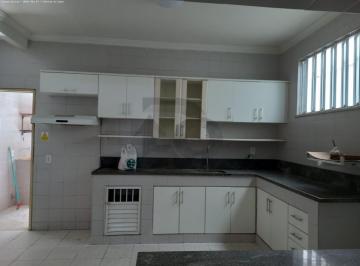 Casa · 180m² · 4 Quartos · 2 Vagas · Casa Para Venda Em Aracaju, Luzia, 4 Dormitórios, 1 Suíte, 3 Banheiros, 2 Vagas