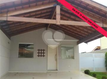 Área de Serviço · Linda Casa Condomínio Fechado Com Amplo Quintal