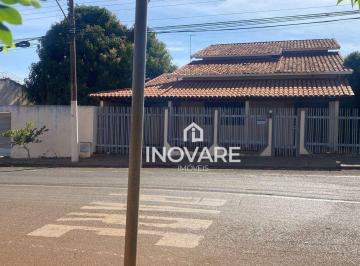 95187af21378ac1f9b4212e35c835645.jpg · Casa Com 3 Dormitórios Para Alugar, 272 m² por R$2.500,00/mês - Setor Central - Itumbiara/go