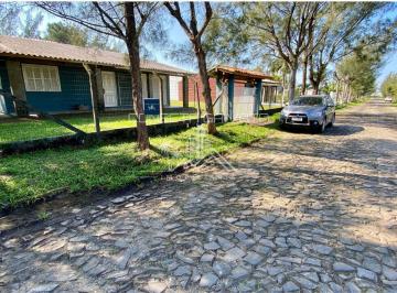 Casa · 160m² · 4 Quartos · 2 Vagas · Casa de Esquina Quadra Mar
