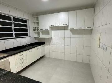 Casa · 145m² · 3 Quartos · 3 Vagas · Oportunidade, Sobrado À Venda de 3 Quartos, 1 Suíte No Bairro Aparecida