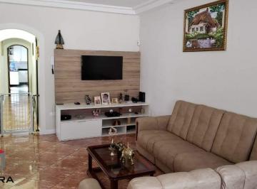 Casa · 216m² · 4 Quartos · 8 Vagas · Casa Térrea Para Aluguel 4 Quartos 2 Suítes 8 Vagas Centro - Diadema - Sp