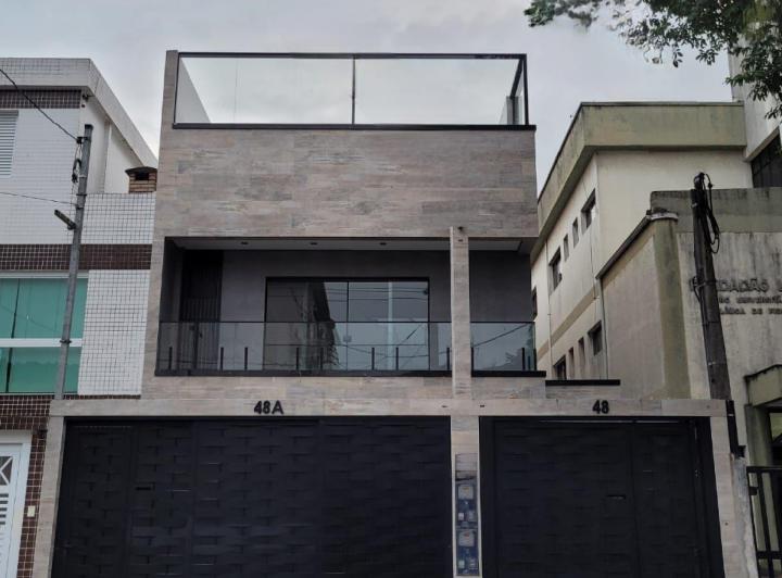 Casa Sobreposta Em Boqueirão, Santos/sp