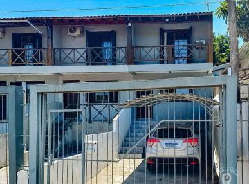 Casa · 63m² · 2 Quartos · 1 Vaga · Sobrado Excelente - Amplo Pátio Frente E Fundos - Centro de Viamão