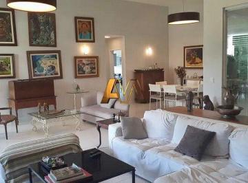 Casa · 345m² · 4 Quartos · 4 Vagas · Casa de 4/4 Sendo 3 Suítes Em Busca Vida
