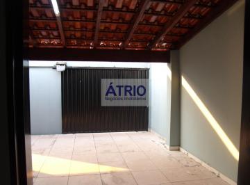 Casa · 167m² · 3 Quartos · 3 Vagas · Casa Padrão Bairro Shopping Park.