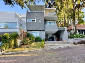 Casa · 215m² · 5 Quartos · 2 Vagas · Casa Em Condomínio No Centro de São José Dos Pinhais - Pr