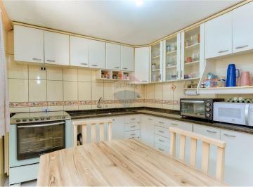 Casa · 230m² · 4 Quartos · 3 Vagas · Sobrado Em Condomínio Fechado Com 4 Quartos,1 Quarto No Térreo No Bairro Sitio Cercado.