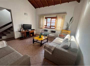 Casa · 148m² · 3 Quartos · 3 Vagas · Sobrado 3 Dormitórios - Recém Reformado - Picanço