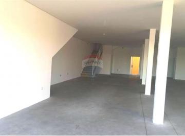 Comercial · 240m² · 5 Vagas · Lindo Salão Disponível Para Locação, 180 m² - Com Mezanino 60 m² R$5.800,00/mês Residencial Bordon