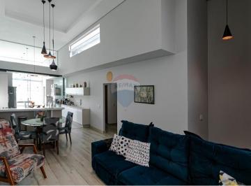 Casa · 158m² · 3 Quartos · 2 Vagas · Casa de Alto Padrão Para Locação Em Condomínio Fechado Na Região de Mogi Das Cruzes
