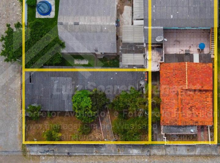 No Centro Do Rincão, Com 13 Quartos, 1 Suíte, 7 Salas, 8 Banheiros, 510 m² Construídos E 1.160