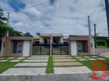 Foto 01 · Casas Novas - 03 Dormitórios (01 Suíte), Apenas 650 m Da Praia - Balneário Cambiju, Rua Taruma