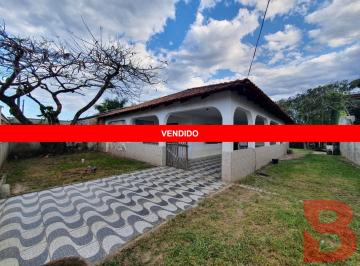 Foto 01 · Residencia de Alvenaria - 108,90 m² Averbada - Terreno Grande Com 450 m² - No Centro Da Cidade!