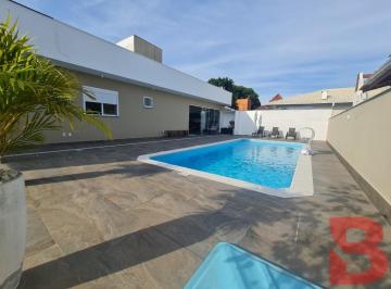 Foto 02 · Ótima Casa Com Piscina - Localizada No Bal. Rainha