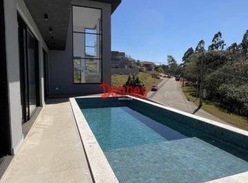 Casa · 310m² · 5 Quartos · 4 Vagas · Casa de Alto Padrão À Venda - Campos Do Conde.