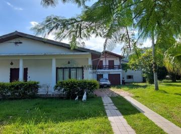 Casa · 220m² · 5 Quartos · 2 Vagas · Casa À Venda No Bairro Vila Nova - Imbituba/sc