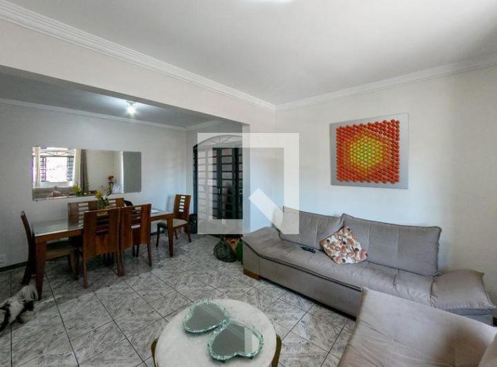 Casa À Venda - Inconfidentes, 3 Quartos, 240 m² - Contagem