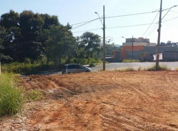 Terreno · 413m² · Lote de Esquina No Bairro Novo Centro