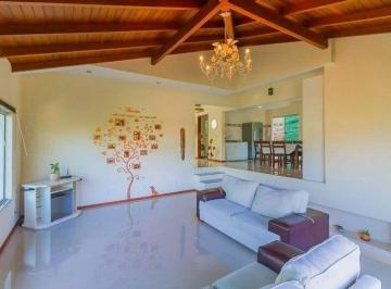 Casa · 200m² · 4 Quartos · 3 Vagas · Casa Alto Padrão 225 m² E 4 Dormitórios Na Trindade Em Florianópolis Sc