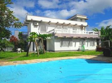 Casa · 400m² · 5 Quartos · 2 Vagas · Imóvel Alto Padrão, 200 m Da Praia Da Vila, Imbituba/sc.