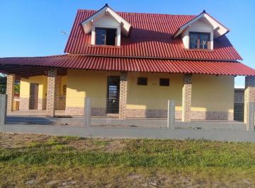 Casa · 170m² · 5 Quartos · Casa À Venda Em Imbituba/sc