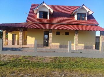 Casa · 170m² · 5 Quartos · Casa À Venda Em Imbituba/sc