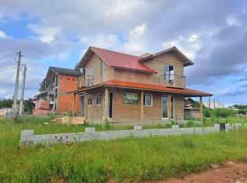 Casa · 130m² · 3 Quartos · Casa À Venda No Bairro Itapirubá - Imbituba/sc