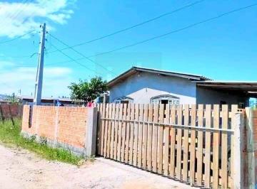 Casa · 75m² · 2 Quartos · 1 Vaga · Casa a Venda a Uns 900 m Do Centro de Imbituba/sc, 330 m Do Mar Na Praia Do Porto, No B