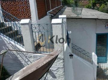 Casa · 145m² · 4 Quartos · 4 Vagas · Casa Com Grande Terreno Na Cristovão Colombo. a 10 Minutos Do Centro
