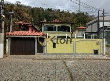Casa · 362m² · 4 Quartos · 4 Vagas · Linda Casa Duplex 4 Qts (3 Suítes) Próximo a Praça de Correas!