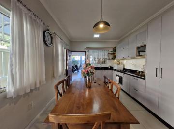 Casa · 161m² · 3 Quartos · 4 Vagas · Casa Térrea a Venda No Bairro Ressacada Em Itajaí