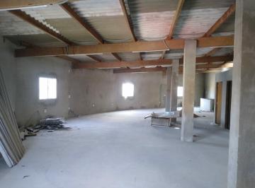 Comercial · 170m² · Salão Comercial Para Locação de 170 m² Com 2 Banheiros!