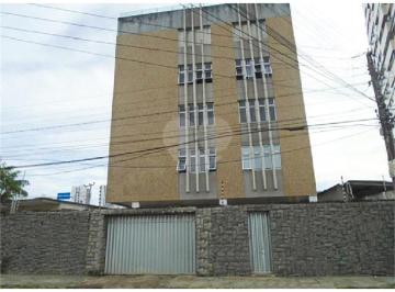Área de Serviço · Apartamento À Venda - Em Papicu