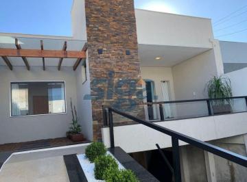 Casa · 109m² · 3 Quartos · 6 Vagas · Casa Com Excelente Acabamento