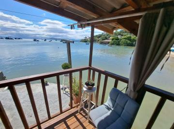 Casa · 250m² · 3 Quartos · 2 Vagas · Oportunidade Imperdível: 3 Casas À Beira - Mar No Centro de Governador Celso Ramos Disponíveis Para