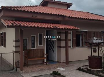 Casa · 180m² · 3 Quartos · 1 Vaga · Casa Com 3 Dormitórios No Bairro Areais de Baixo Em Governador Celso Ramos - Sc