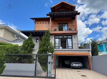 Casa · 370m² · 5 Quartos · 2 Vagas · Casa de 5 Dormitórios Sendo 2 Suítes a Venda Localizada Em Nova Petrópolis.