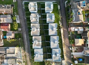 Casa · 138m² · 2 Quartos · 1 Vaga · Excelente Sobrado Com 75,07 m Quadros Há Uma Quadra Da Praia