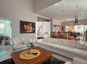 Casa · 235m² · 3 Quartos · 4 Vagas · Casa Em Condomínio Fechado | Alto Padrão