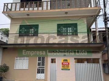 Casa · 250m² · 3 Quartos · 4 Vagas · Casa de Três Andares Com Piscina Em Petrópolis