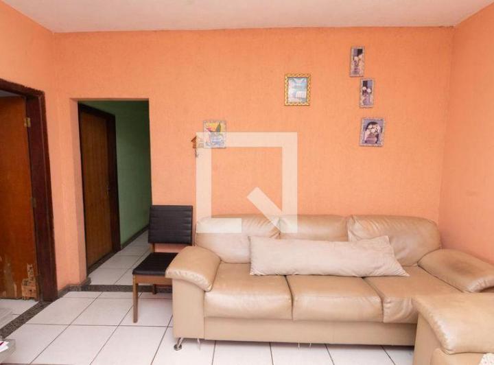 Casa À Venda - Inconfidentes, 2 Quartos, 500 m² - Contagem