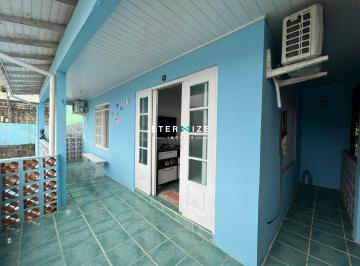 Casa · 110m² · 2 Quartos · 1 Vaga · Casa Com 02 Dormitórios No Bairro Canto Dos Ganchos Em Gov. Celso Ramos - Sc