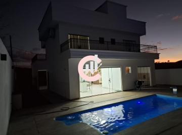 2024/11/0b8a068ccf075e55c0fa6c848b2b9480.jpg · Casa de Luxo Em Condomínio No Vale Dos Pinheiros Em São Lourenço - Mg: 4 Quartos, 4 Suítes, 2 Salas, 5