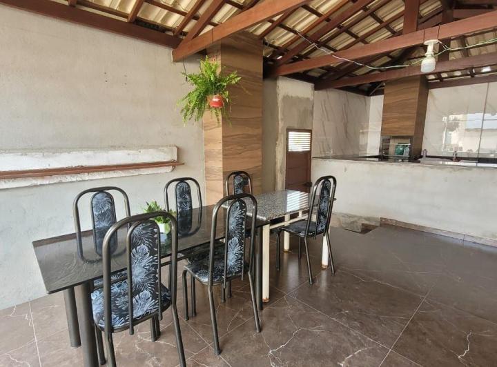 Casa: 3 Quartos - Bairro: Frimisa - Santa Luzia, Mg