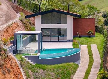 Casa · 190m² · 3 Quartos · 2 Vagas · Casa Com 3 Quartos Em Secretário, Petrópolis
