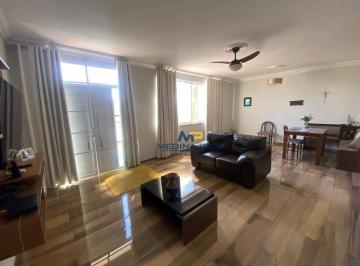 6f001d190737d328ae03af8cf5d3bbb3.jpg · Casa Com 4 Dormitórios À Venda por R$585.000 - Centro - São Gonçalo/rj